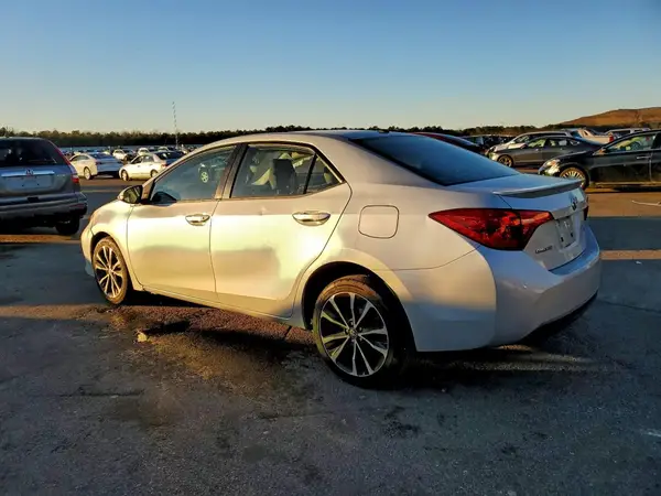 2T1BURHE9HC909213 2017 TOYOTA COROLLA - Image 2