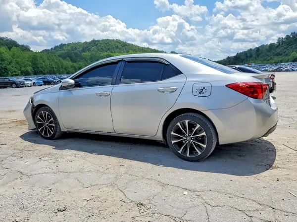 2T1BURHE9HC914167 2017 TOYOTA COROLLA - Image 2