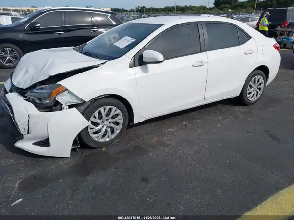 2T1BURHE9HC914430 2017 TOYOTA COROLLA - Image 2