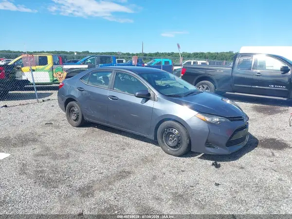 2T1BURHE9HC915402 2017 TOYOTA COROLLA - Image 1