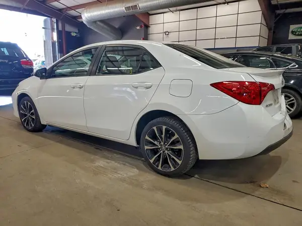 2T1BURHE9HC920888 2017 TOYOTA COROLLA - Image 2