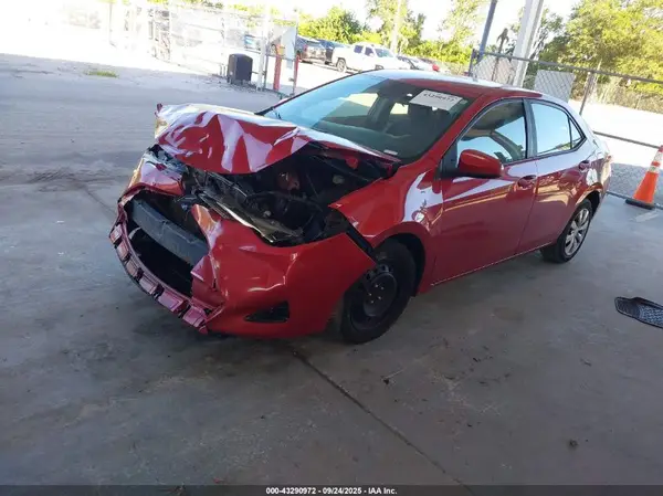 2T1BURHE9HC930711 2017 TOYOTA COROLLA - Image 2