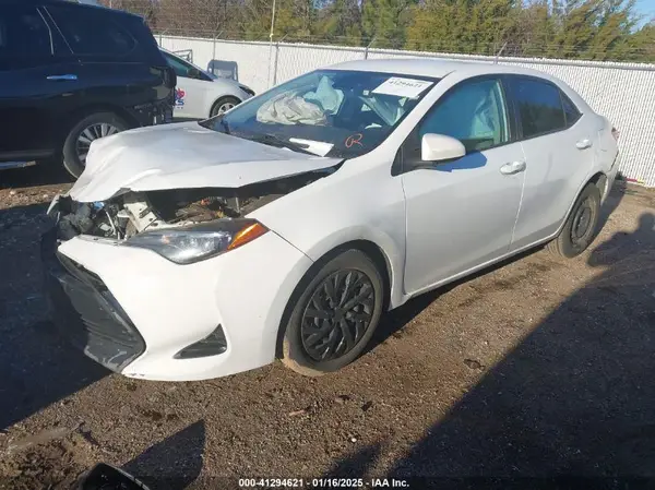 2T1BURHE9HC930983 2017 TOYOTA COROLLA - Image 2