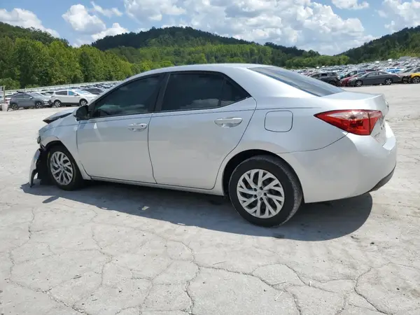2T1BURHE9JC003777 2018 TOYOTA COROLLA - Image 2