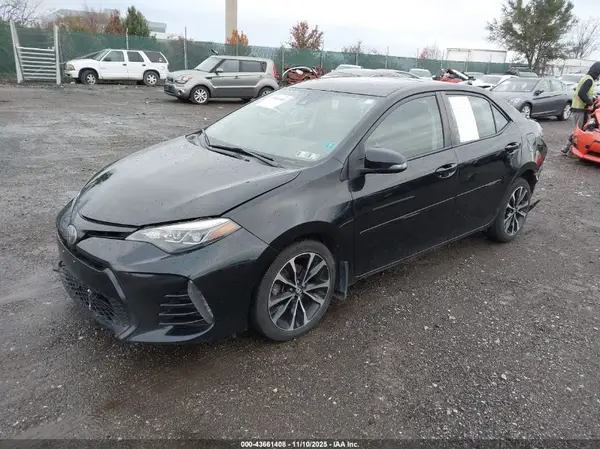 2T1BURHE9JC006307 2018 TOYOTA COROLLA - Image 2