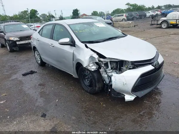 2T1BURHE9JC007778 2018 TOYOTA COROLLA - Image 1