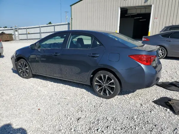 2T1BURHE9JC009028 2018 TOYOTA COROLLA - Image 2
