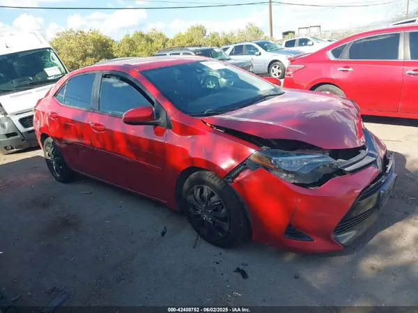 2T1BURHE9JC018442 2018 TOYOTA COROLLA - Image 1