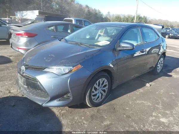 2T1BURHE9JC019705 2018 TOYOTA COROLLA - Image 2