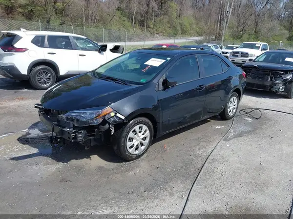 2T1BURHE9JC020448 2018 TOYOTA COROLLA - Image 2