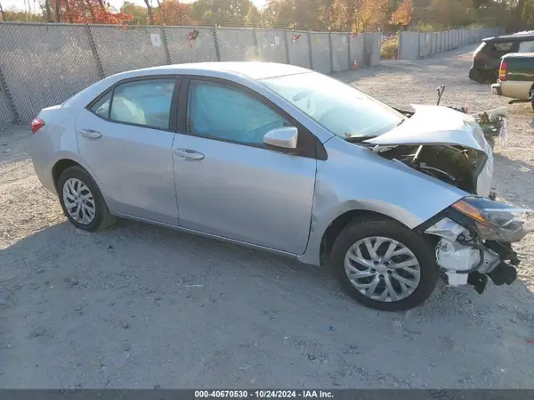 2T1BURHE9JC022863 2018 TOYOTA COROLLA - Image 1