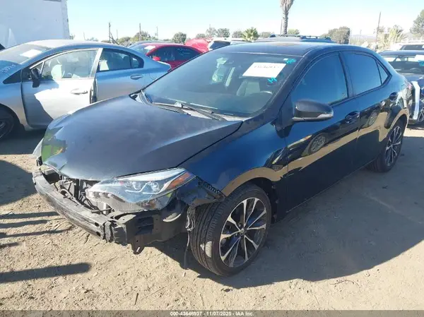 2T1BURHE9JC024290 2018 TOYOTA COROLLA - Image 2