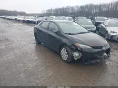 2T1BURHE9JC027075 2018 TOYOTA COROLLA