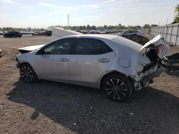 2T1BURHE9JC028209 2018 TOYOTA COROLLA - Image 2