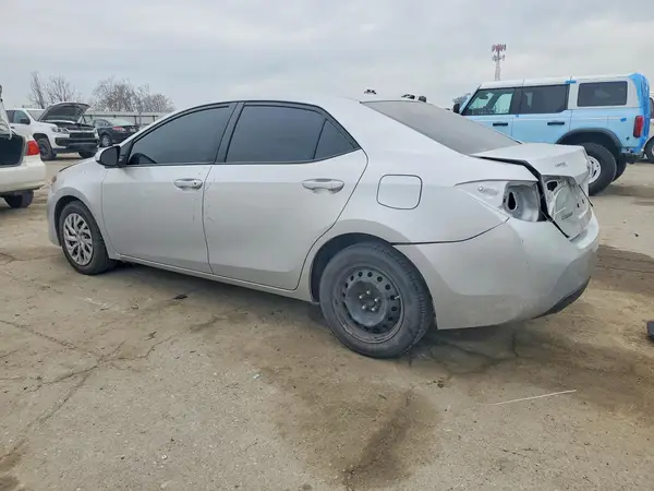 2T1BURHE9JC028534 2018 TOYOTA COROLLA - Image 2