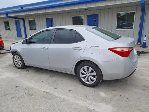2T1BURHE9JC031322 2018 TOYOTA COROLLA - Image 2
