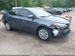 2T1BURHE9JC032695 2018 TOYOTA COROLLA
