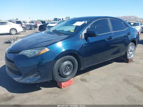 2T1BURHE9JC033460 2018 TOYOTA COROLLA - Image 2