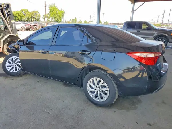 2T1BURHE9JC036374 2018 TOYOTA COROLLA - Image 2