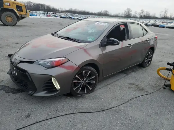 2T1BURHE9JC036519 2018 TOYOTA COROLLA - Image 1