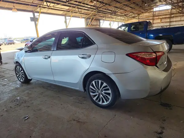 2T1BURHE9JC038416 2018 TOYOTA COROLLA - Image 2