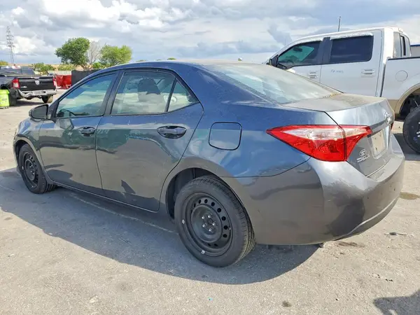 2T1BURHE9JC039758 2018 TOYOTA COROLLA - Image 2