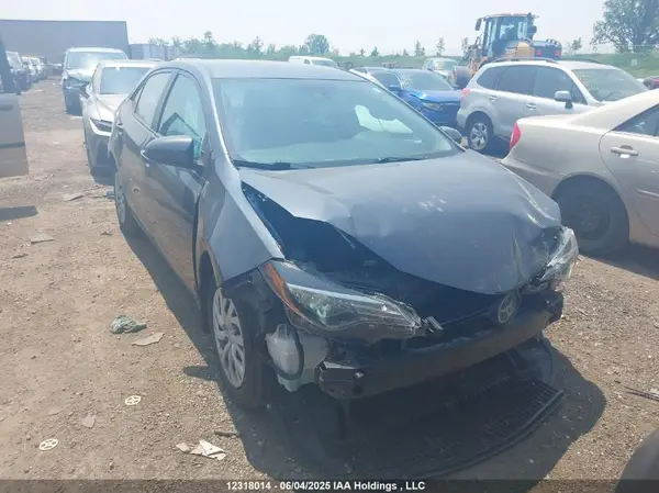 2T1BURHE9JC040778 2018 TOYOTA COROLLA - Image 1