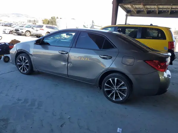 2T1BURHE9JC042241 2018 TOYOTA COROLLA - Image 2