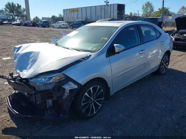 2T1BURHE9JC044328 2018 TOYOTA COROLLA - Image 2