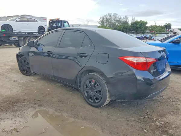 2T1BURHE9JC045186 2018 TOYOTA COROLLA - Image 2