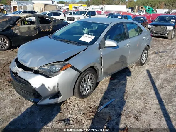 2T1BURHE9JC045365 2018 TOYOTA COROLLA - Image 2