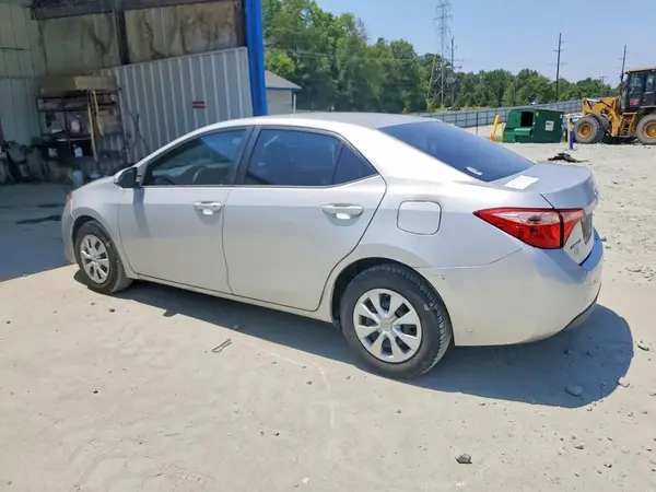 2T1BURHE9JC047763 2018 TOYOTA COROLLA - Image 2