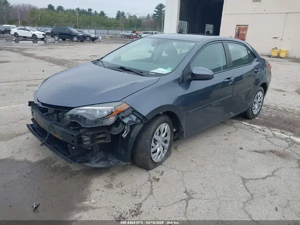 2T1BURHE9JC048539 2018 TOYOTA COROLLA - Image 2