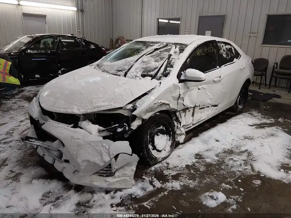 2T1BURHE9JC050646 2018 TOYOTA COROLLA - Image 2