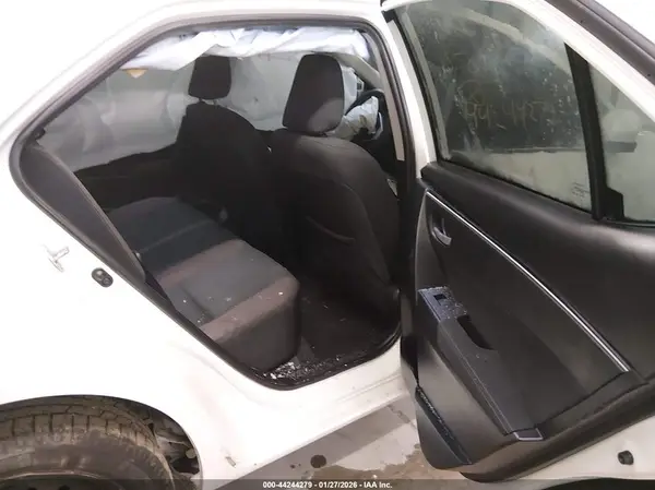2T1BURHE9JC050646 2018 TOYOTA COROLLA - Image 8