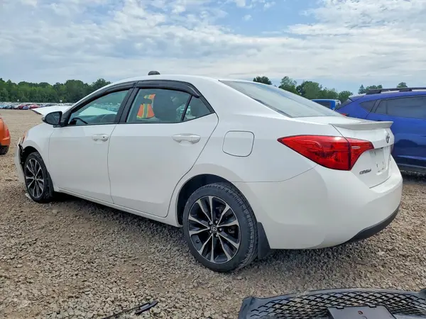 2T1BURHE9JC053921 2018 TOYOTA COROLLA - Image 2