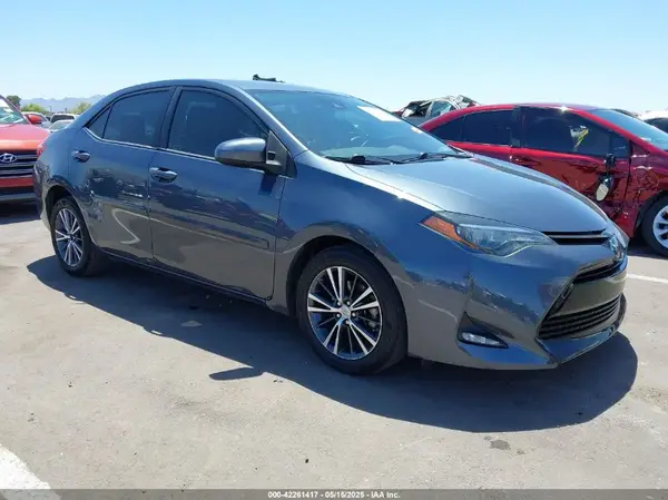 2T1BURHE9JC055393 2018 TOYOTA COROLLA - Image 1
