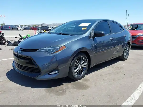 2T1BURHE9JC055393 2018 TOYOTA COROLLA - Image 2