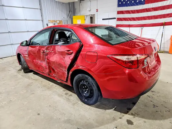2T1BURHE9JC061565 2018 TOYOTA COROLLA - Image 2