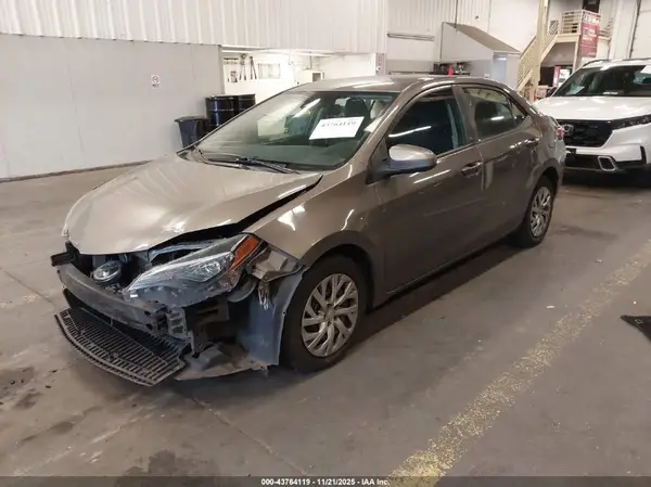2T1BURHE9JC066619 2018 TOYOTA COROLLA - Image 2