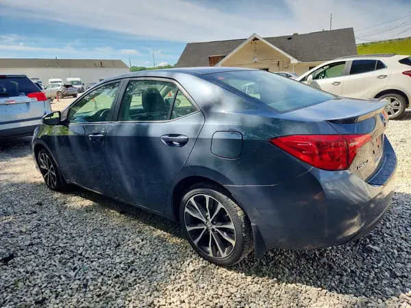 2T1BURHE9JC067897 2018 TOYOTA COROLLA - Image 2