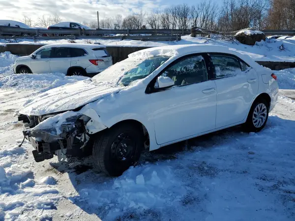 2T1BURHE9JC068953 2018 TOYOTA COROLLA - Image 1