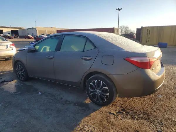 2T1BURHE9JC069617 2018 TOYOTA COROLLA - Image 2