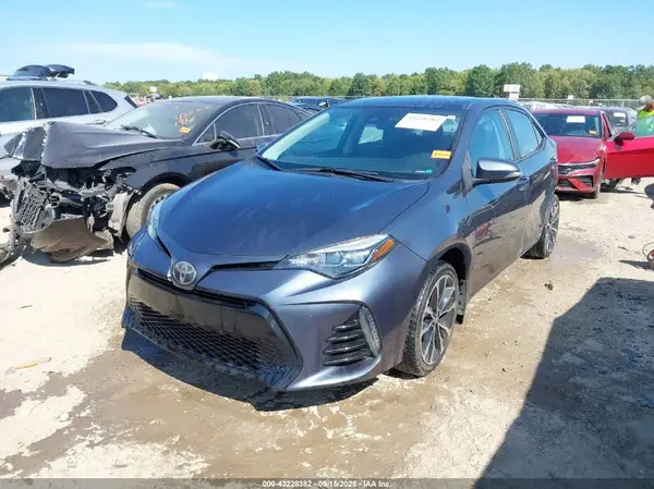 2T1BURHE9JC071240 2018 TOYOTA COROLLA - Image 2