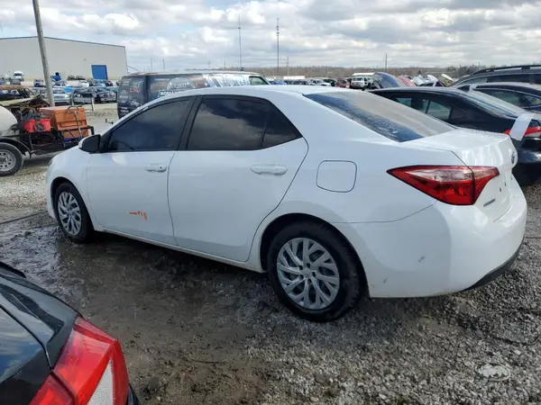 2T1BURHE9JC072999 2018 TOYOTA COROLLA - Image 2