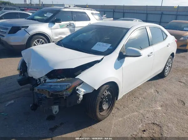 2T1BURHE9JC073148 2018 TOYOTA COROLLA - Image 2
