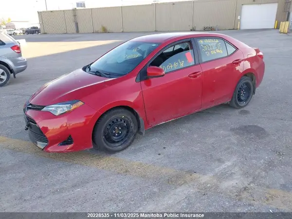 2T1BURHE9JC076048 2018 TOYOTA COROLLA - Image 2