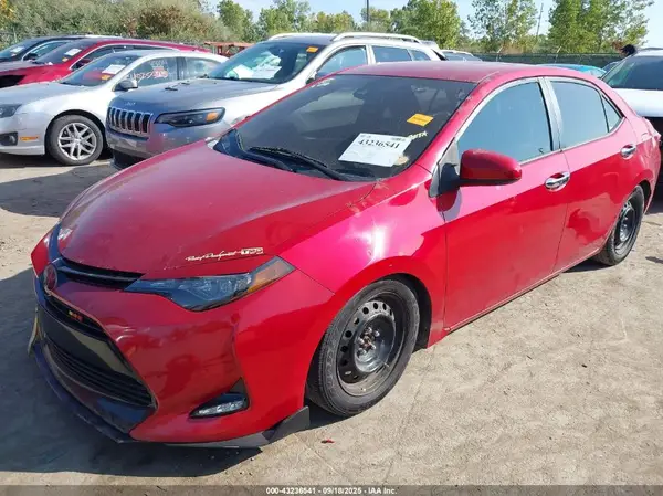 2T1BURHE9JC081069 2018 TOYOTA COROLLA - Image 2