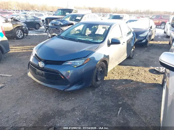 2T1BURHE9JC081833 2018 TOYOTA COROLLA - Image 2