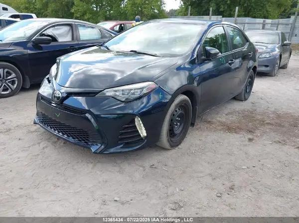 2T1BURHE9JC082674 2018 TOYOTA COROLLA - Image 2